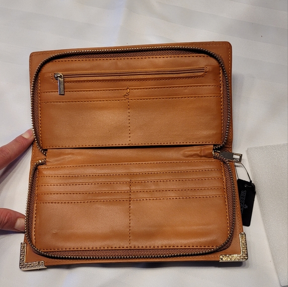 Wallet - Picture 3 of 3